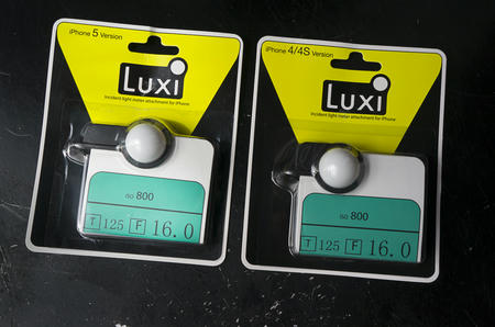 Kickstarter iPhoneを露出計にするアダプター Luxi