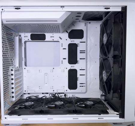 Fractal Design Torrent White TG Clearに取り換え