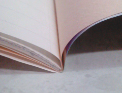 表紙と本文の貼り合わせ