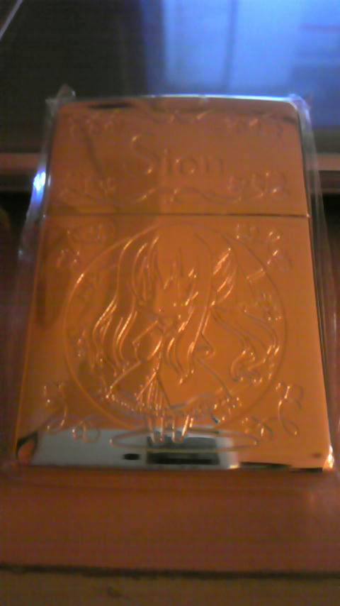 GoldLimitedZippo