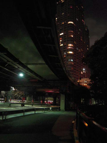 都市の交差　築地