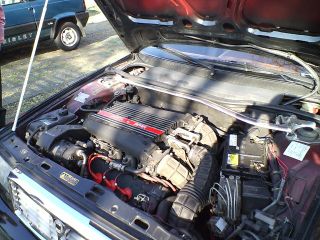 ランチア・テーマ8.32エンジンルーム