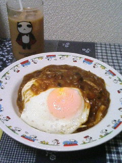 目玉焼きカレー