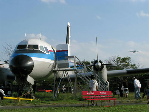10_naritaair01.jpg