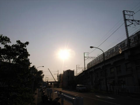 夕陽に向かって