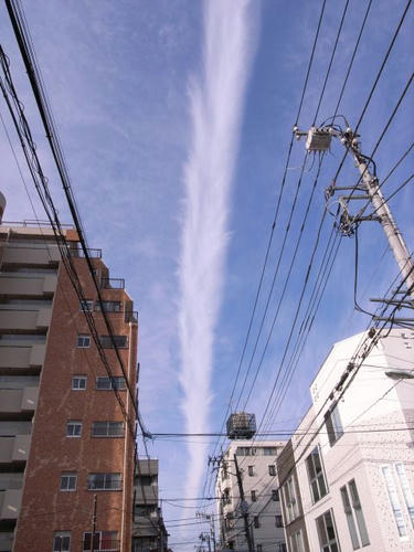 空を切り裂いて