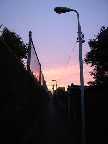 路地裏の夕焼け