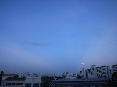 月・夕景
