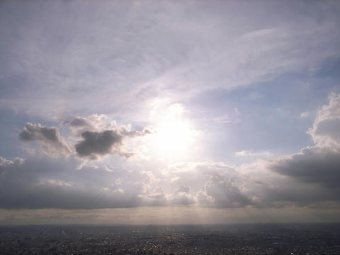 降り注ぐ光