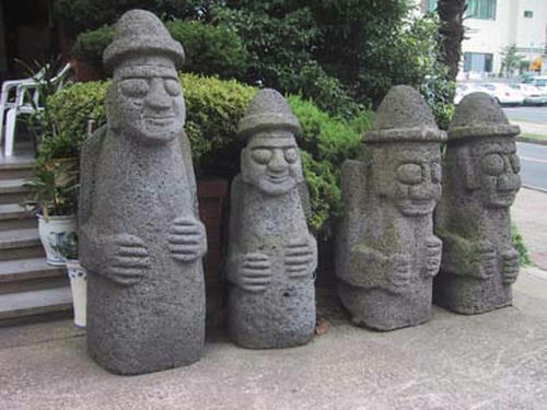 トルハルバン