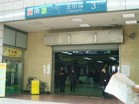 地下鉄2号線　龍陽駅3番出口