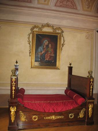 バローロ城寝室