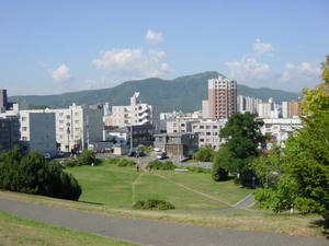 高台公園山頂。