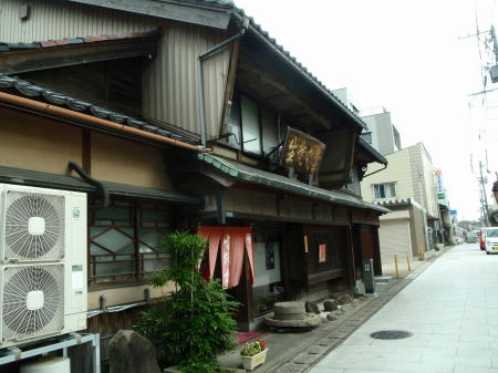 PB050256m4.jpg