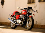 thruxton_gallery_pop_2_2008.jpg