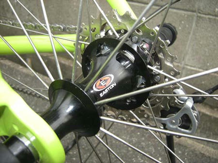 caad95ea70hub.jpg