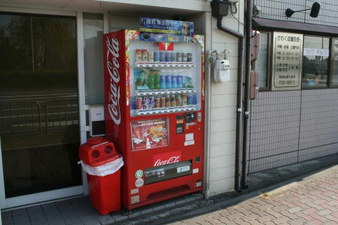 出町柳駅タクシー乗り場南川端沿い