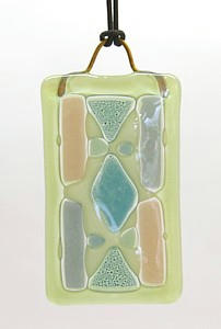 Higgins Pendant Green 4×6.5cm