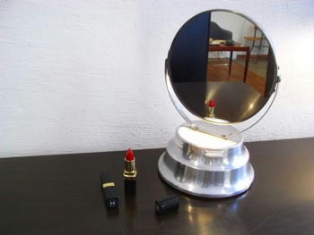 Makeup Mirror with Lamp