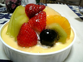 高野フルーツパーラーのプリンアラモード