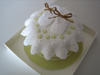 レースのベビーシューズ