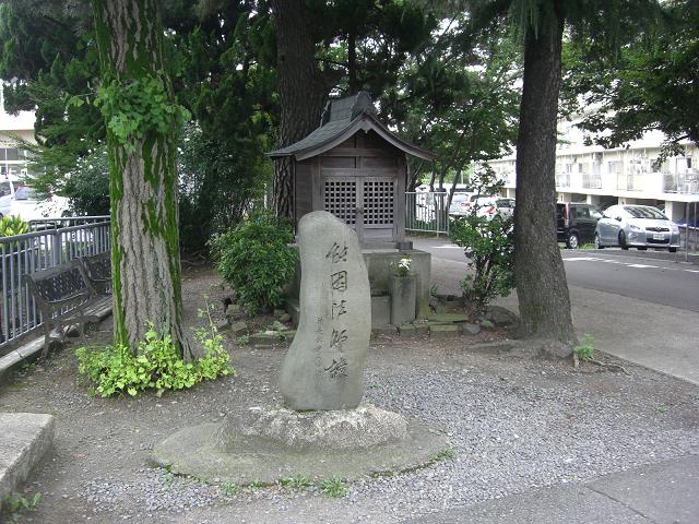 祠