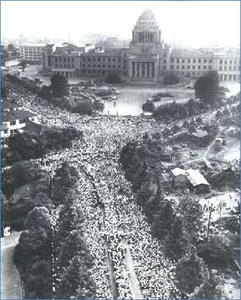 1960618