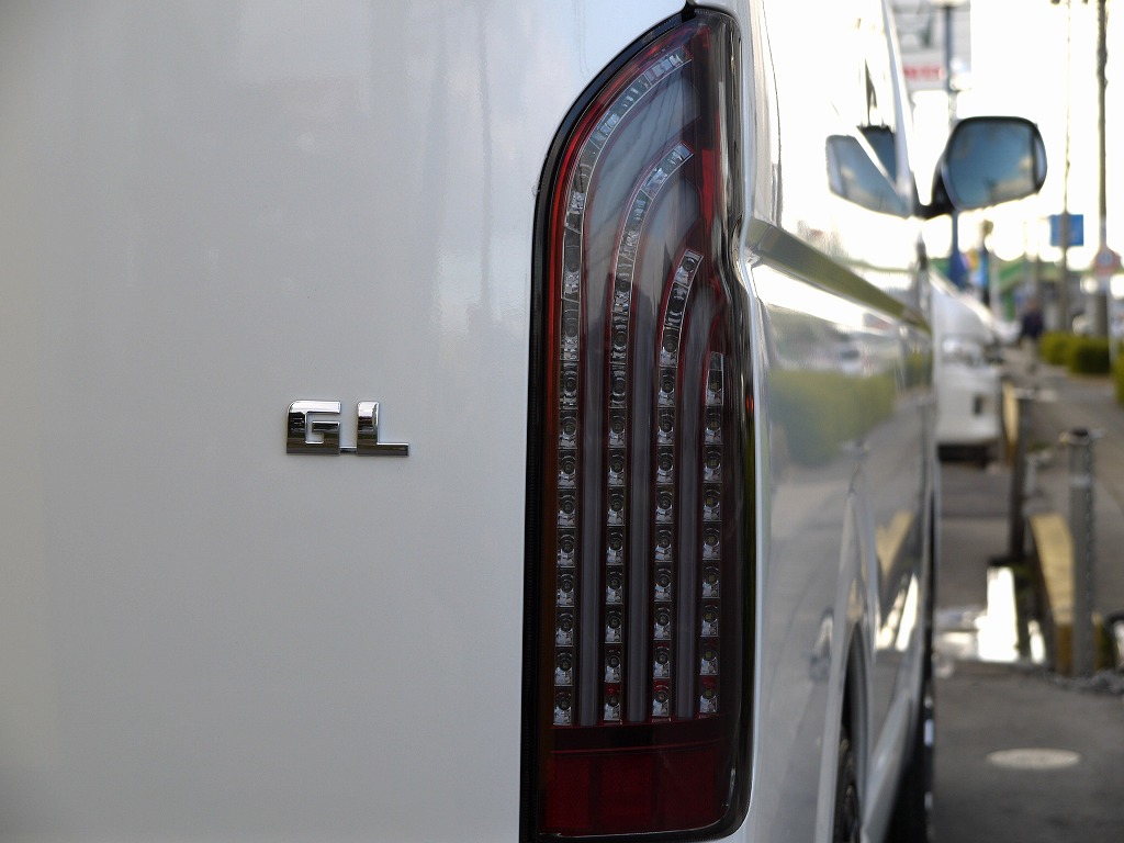 415コブラ新作LEDテール ライトセイバー|ハイエース 415コブラ新作LEDテール ライトセイバー|ハイエース