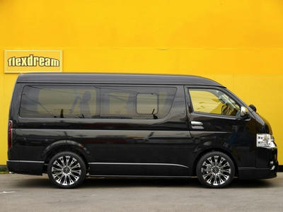 新車6速AT ハイエースワゴン GL（TRH214W) 内外装