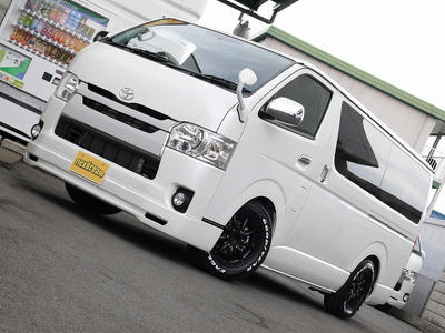 新車ハイエース４型　即納車　カスタム済み