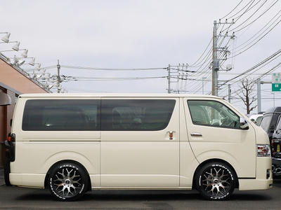 ４型ハイエース　特注色　ライトイエロー