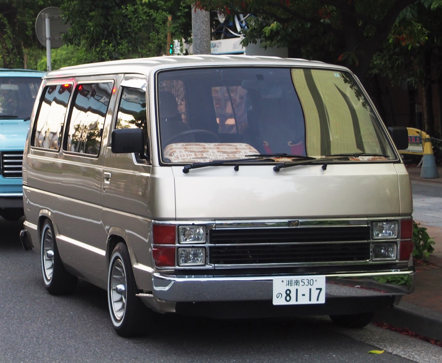 ビンテージ ハイエース５０系 クラシックスタイル Classicstyle デモカーのご紹介 ハイエース カスタムコンプリート Flexdream