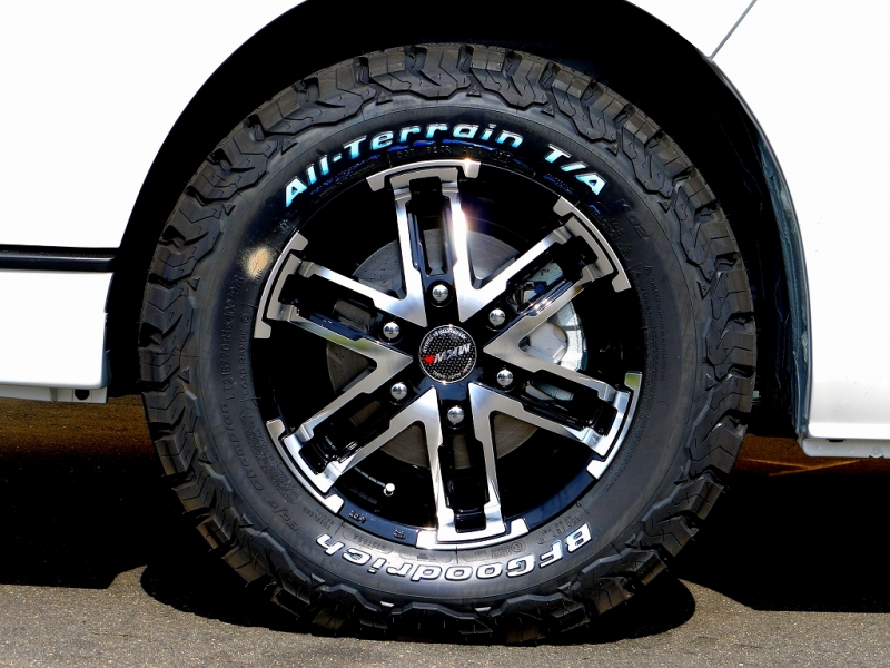 ＭＫ５５　１６インチ　ハイエース用　ＫＯ２