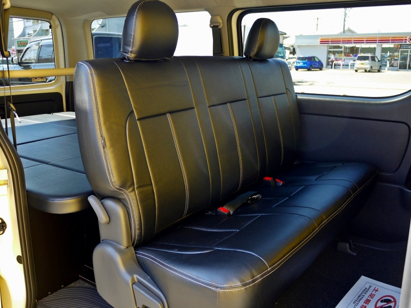 ハイエース用　シートカバー　ブラック