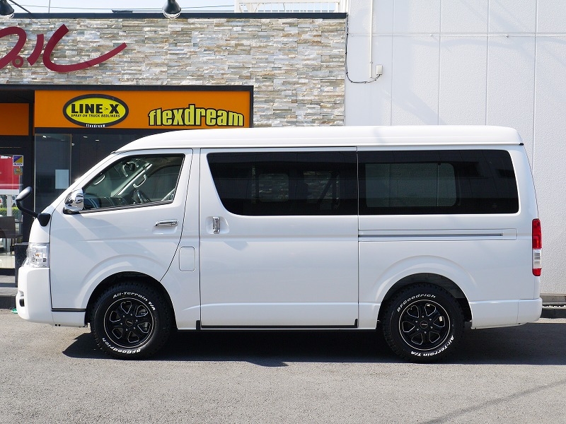 新車 ハイエース 4WD GL ベッドキット