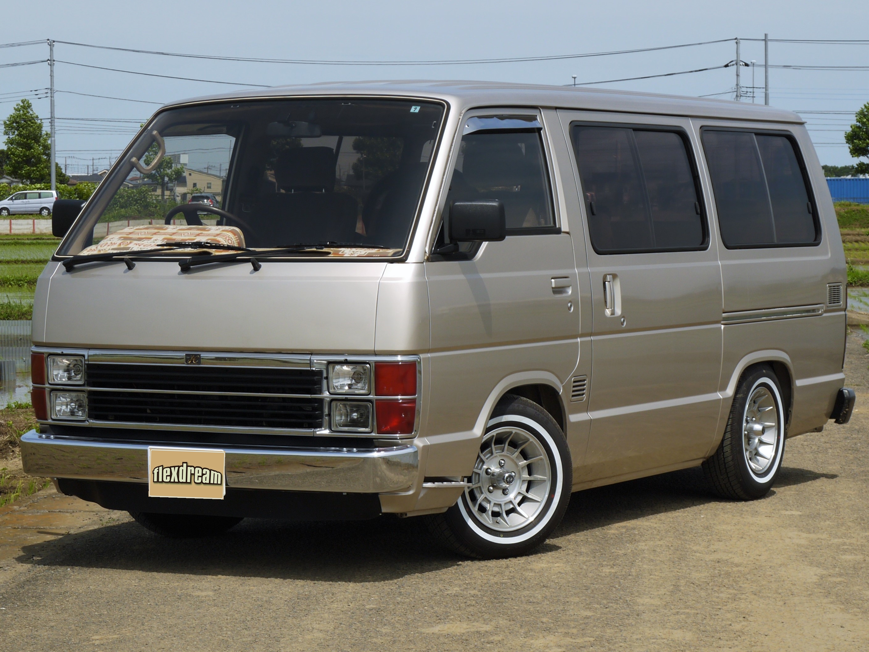 ビンテージ ハイエース５０系 クラシックスタイル Classicstyle デモカーのご紹介 ハイエース カスタムコンプリート Flexdream