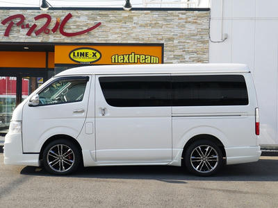 ハイエース３型中古車　フルエアロ