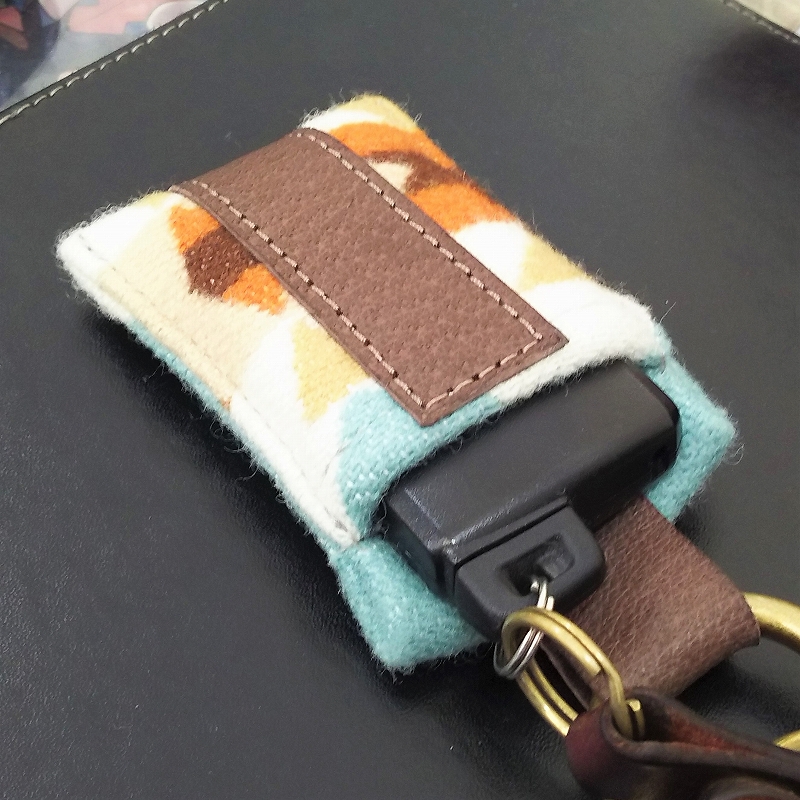 ペンドルトンコラボキーホルダー　ランチョアロヨ　水色　PENDLETON