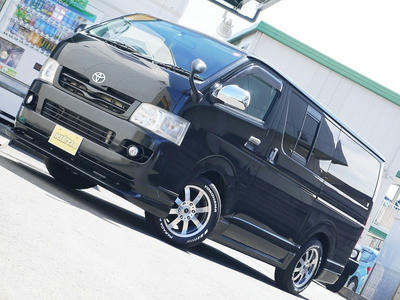 ハイエース中古車　カスタム多数