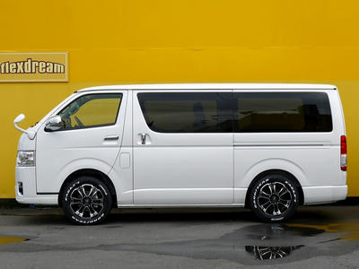 新車ディーゼル四駆　ハイエース