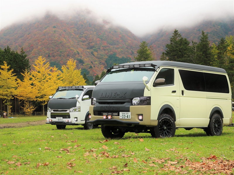 ハイエースワゴン　車中泊　内装カスタム