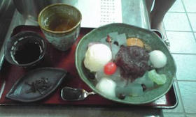 クリームあんみつ