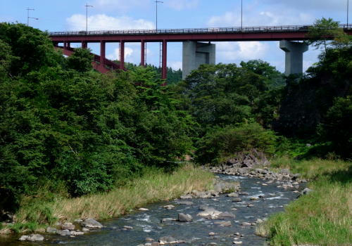 とても綺麗な渓流・・・那珂川