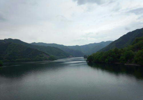 草木ダム・・・絶景です。