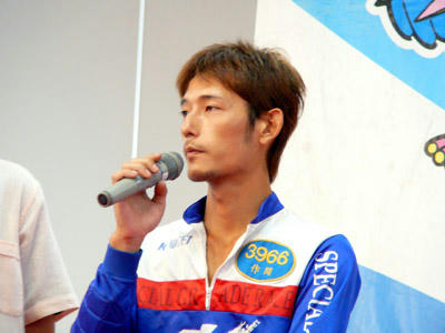 070923akira1.JPG