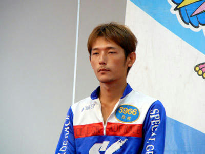 070923akira2.JPG