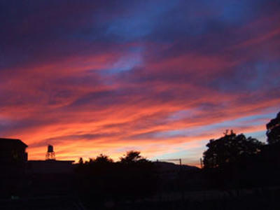 2階窓からの夕日