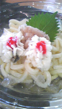 米プラ　ぶっかけ鱧うどん700円