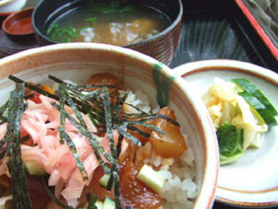 海鮮ザクザク丼500円