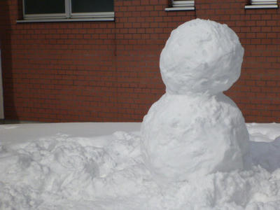 この雪だるま周辺はズボっと　足が沈む場所＞＜